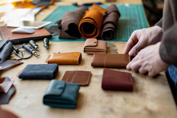 A Guide to Leather Wallets by VILL OKSE: Styles, Functionality & Craftsmanship - VILL OKSE